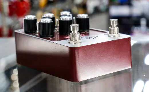 Universal Audio - UAFX Ruby '63 Top Boost Amplifier Pedal 2